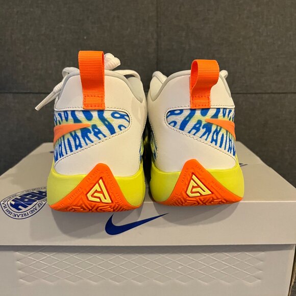 🔥 Nike Giannis Freak 6 SE White/Black | 6.5Y / Women’s 8 | NEW w/ Box 🔥 - Picture 3 of 3
